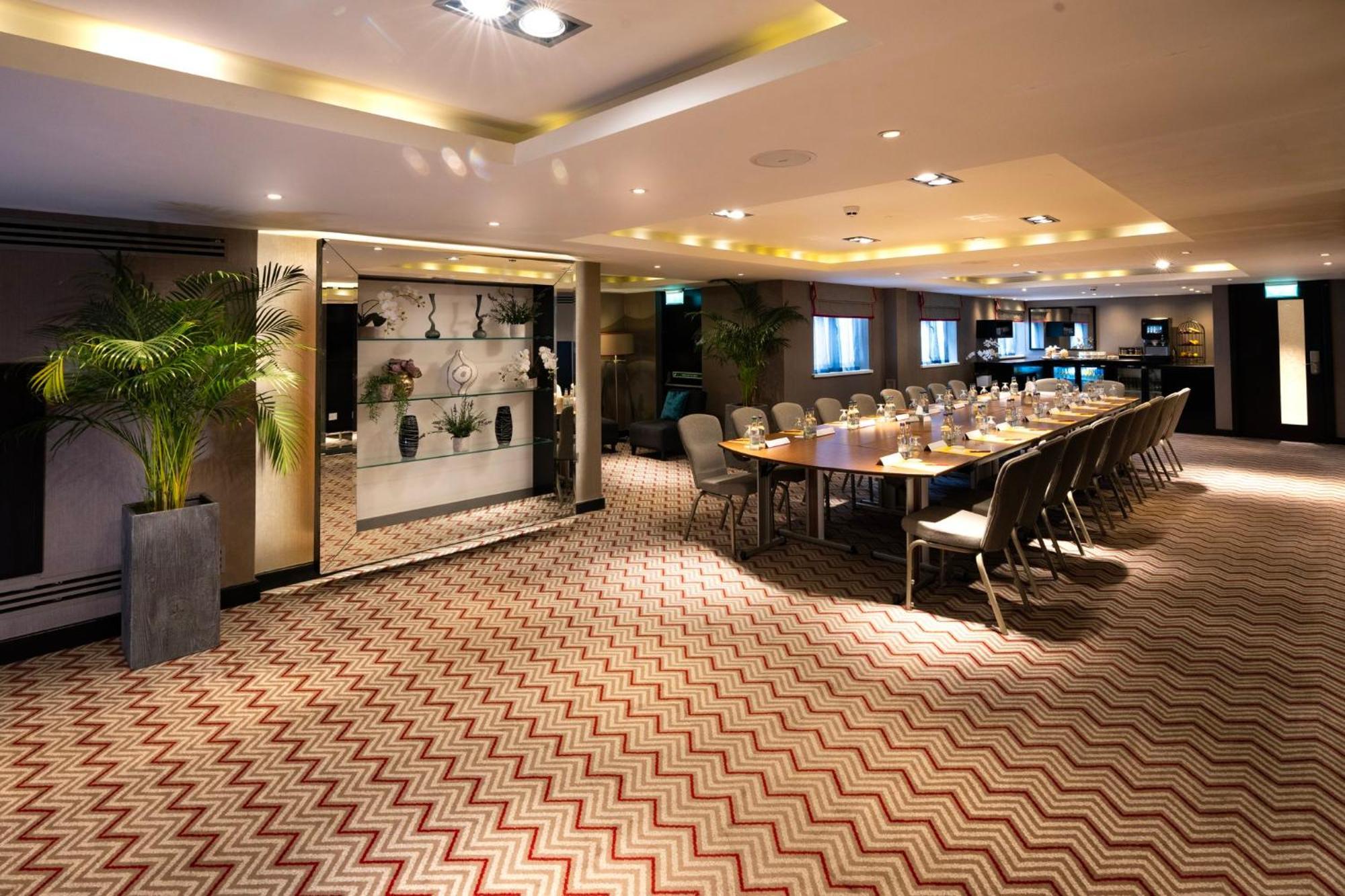 Crowne Plaza Gerrards Cross By Ihg Hotel Beaconsfield Eksteriør billede