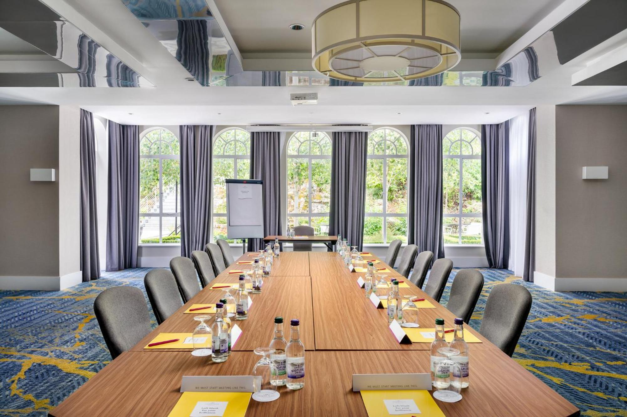 Crowne Plaza Gerrards Cross By Ihg Hotel Beaconsfield Eksteriør billede